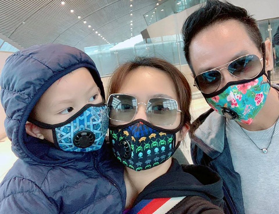 Sao Việt trang bị kín mít, phát khẩu trang miễn phí giữa đại dịch virus Corona - 6