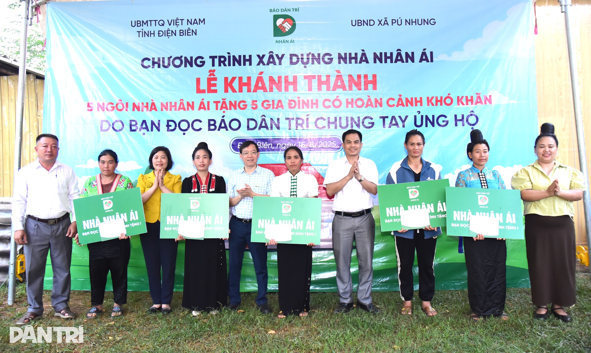 Khánh thành 5 nhà Nhân ái trong niềm phấn khởi của người dân Điện Biên - 8 Khánh thành 5 nhà Nhân ái trong niềm phấn khởi của người dân Điện Biên - 8