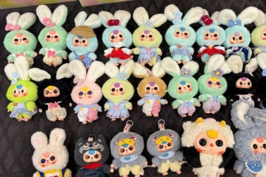 Cơn sốt túi mù: Khách mê mẩn chi trăm triệu đồng săn mua, người bán lãi lớn