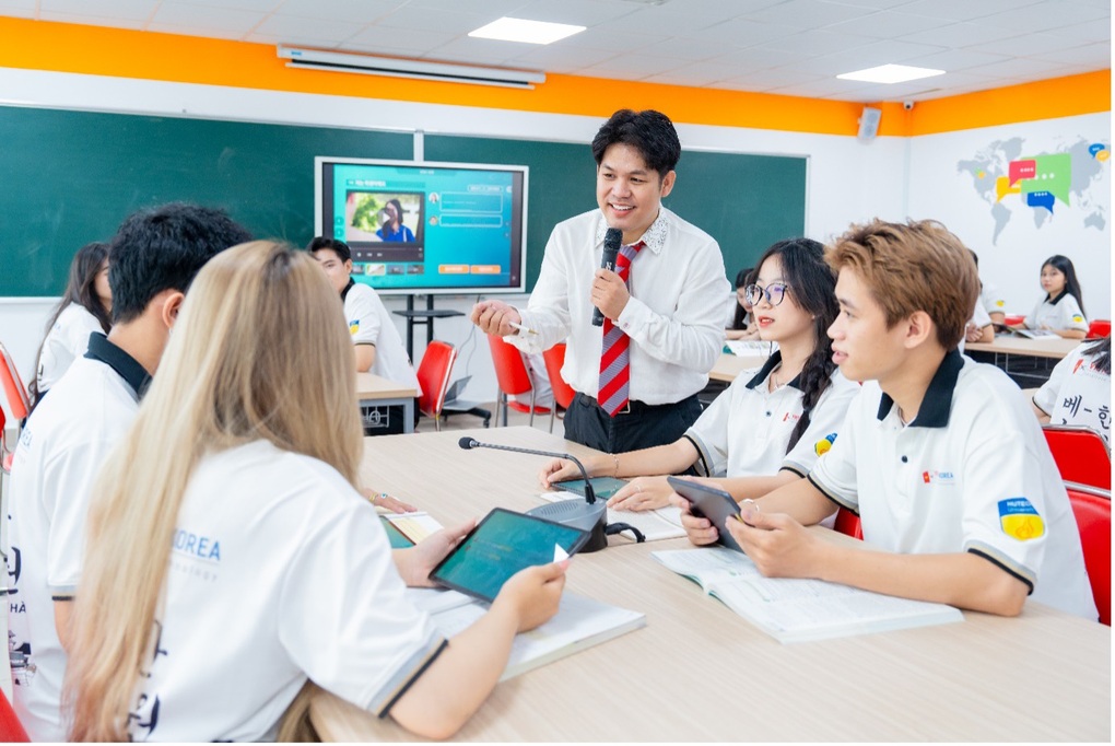 Cơ hội việc làm tại doanh nghiệp Hàn Quốc với chương trình đại học theo chuẩn Hàn - 2 Cơ hội việc làm tại doanh nghiệp Hàn Quốc với chương trình đại học theo chuẩn Hàn - 2