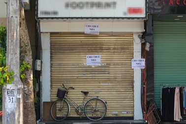 Làn sóng trả mặt bằng: Hết thời nhà phố chỉ cần dán giấy là có khách thuê!