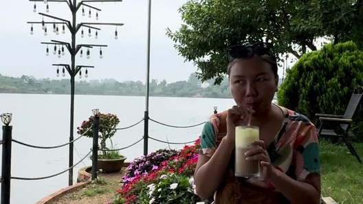 Người phụ nữ ở TPHCM chọn sống không chồng con, nghỉ hưu sớm để du lịch