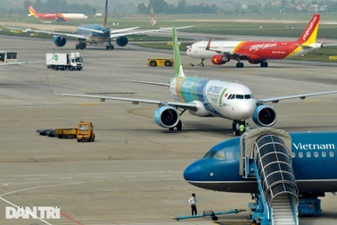 Hãng bay bị "tuýt còi", phải hoàn trả phí dịch vụ "cầm nhầm" của khách