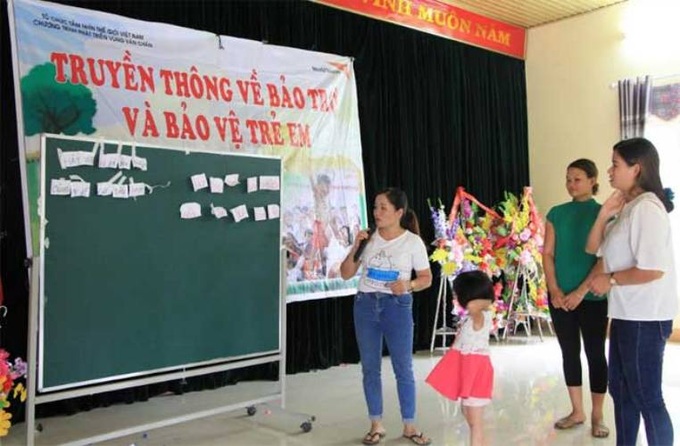 Các hoạt động truyền thông được Dự án EVAC góp phần nâng cao nhận thức của nhân dân về chăm sóc, bảo vệ, giáo dục trẻ em. Ảnh: An Nhiên