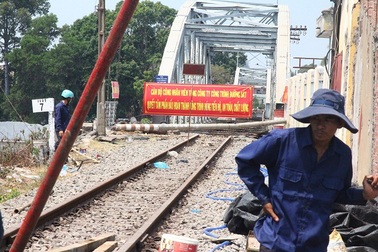 Bắt đầu xây dựng cầu Ghềnh mới