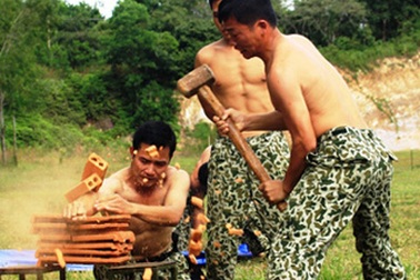 Công phu "tuyệt đỉnh" đặc công 198