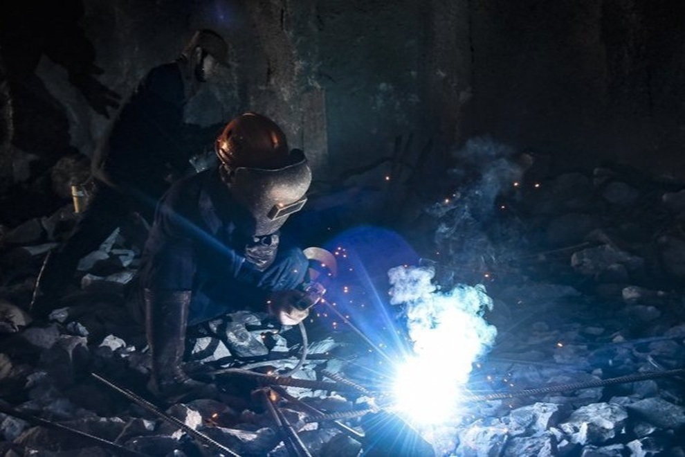 Công nhân oằn mình trong nắng nóng 40 độ C thi công cao tốc Bắc - Nam - 5 Công nhân oằn mình trong nắng nóng 40 độ C thi công cao tốc Bắc - Nam - 5