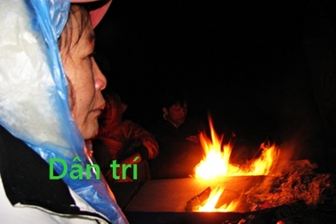 “Con ơi con ở đâu giữa mênh mông biển lạnh!”