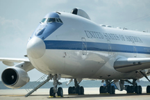 Mỹ chi 13 tỷ USD sắm máy bay "Ngày tận thế" mới