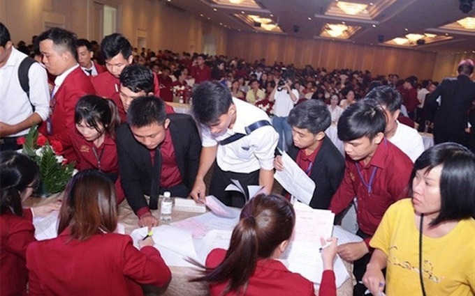 Nhân viên môi giới BĐS chào bán đất “ma” cho khách hàng