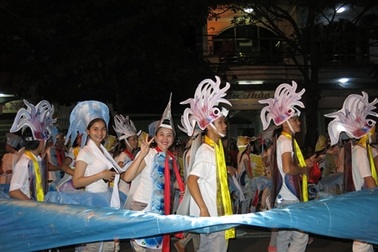 Tưng bừng lễ hội “Sắc màu của biển”