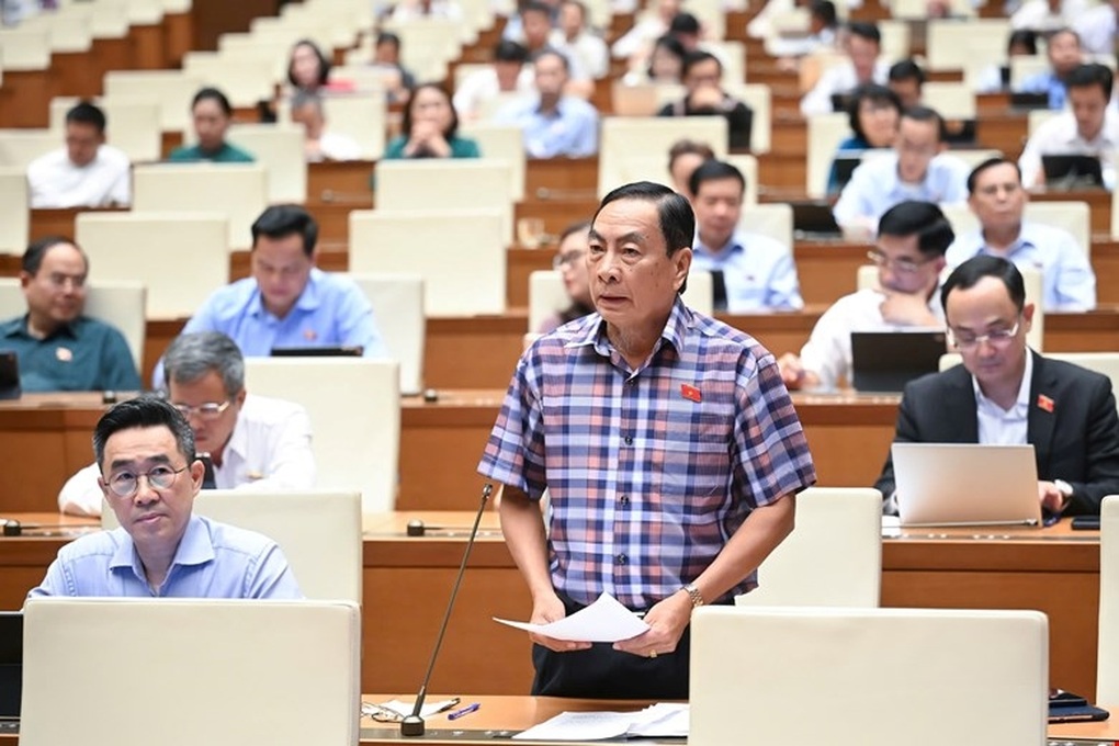 Khoản dự phòng cải cách tiền lương dư lớn khi số lượng công chức giảm mạnh - 1 Khoản dự phòng cải cách tiền lương dư lớn khi số lượng công chức giảm mạnh - 1