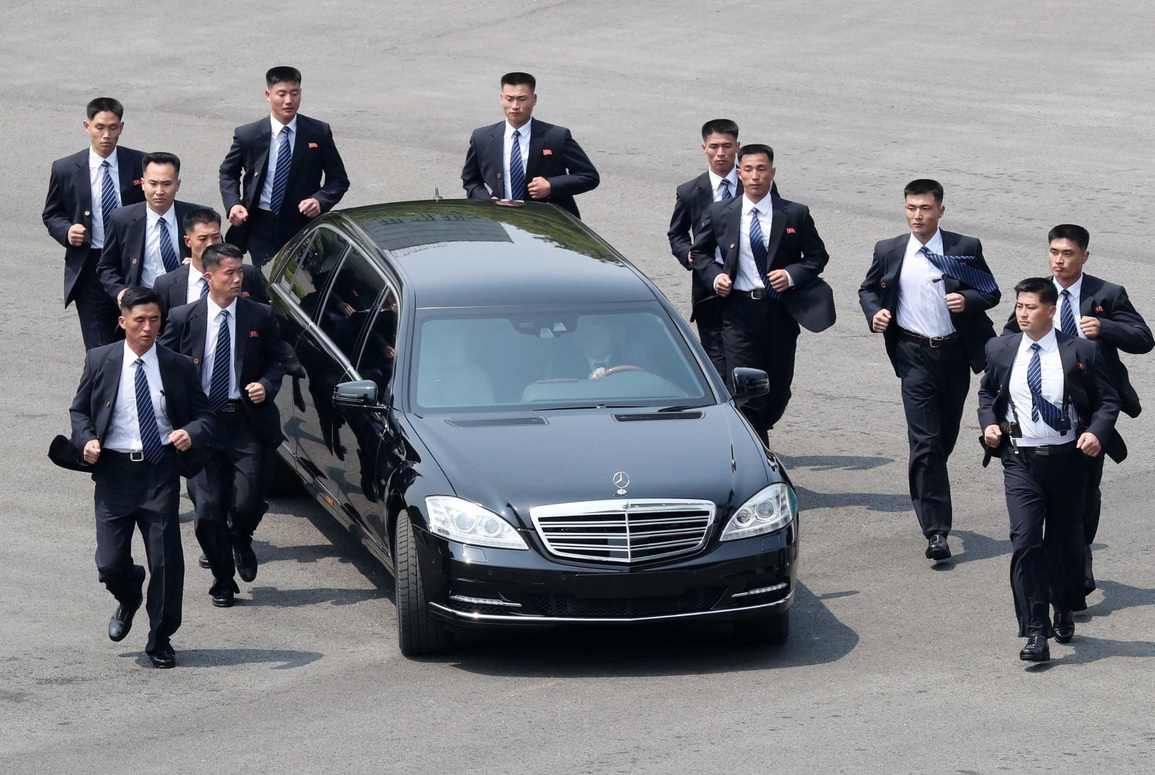 Triều Tiên thay đổi tiêu chuẩn tuyển vệ sĩ cho ông Kim Jong-un - 1 Triều Tiên thay đổi tiêu chuẩn tuyển vệ sĩ cho ông Kim Jong-un - 1