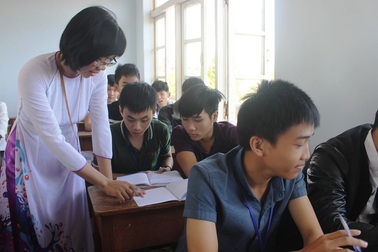 Bàn cách đưa kiến thức Toán ở bậc ĐH, CĐ vào ứng dụng thực tiễn