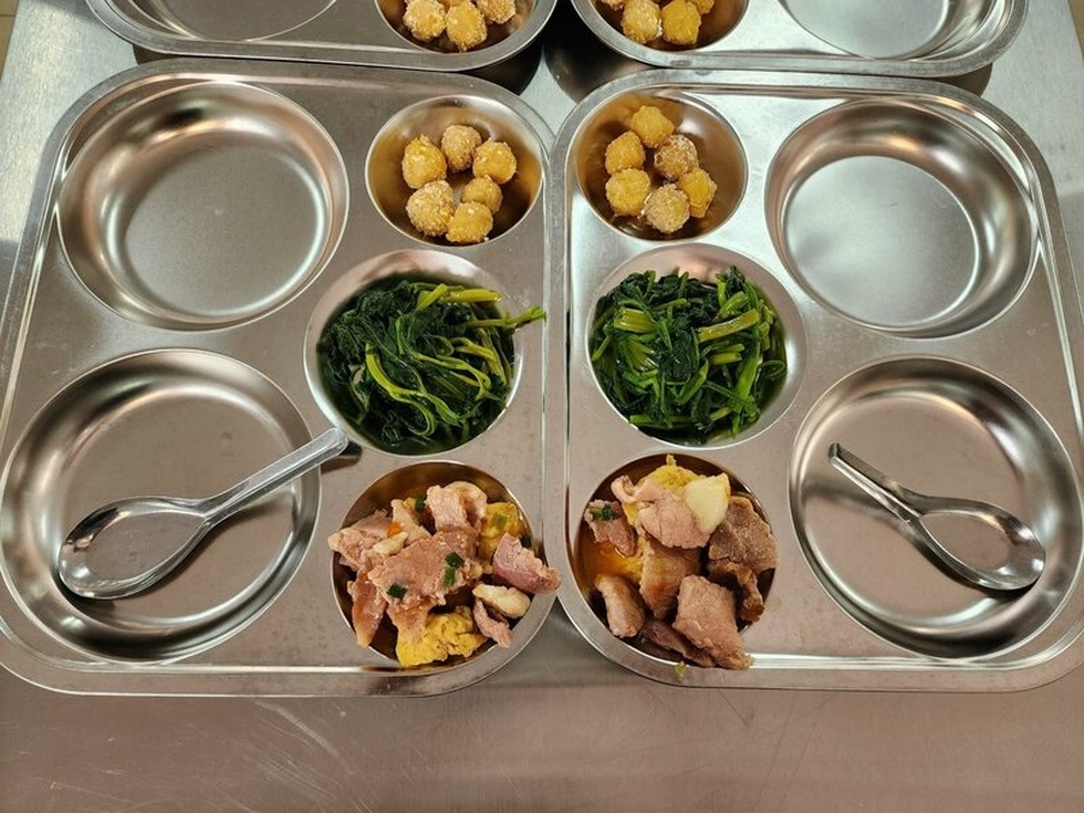 Miếng cá, miếng thịt ở trường của trẻ - 2 Miếng cá, miếng thịt ở trường của trẻ - 2