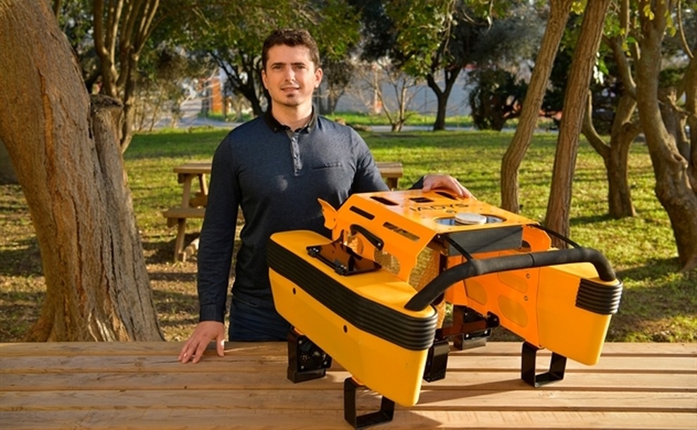 Cận cảnh robot bơi như cá, gom rác không biết mệt mỏi - 2 Cận cảnh robot bơi như cá, gom rác không biết mệt mỏi - 2