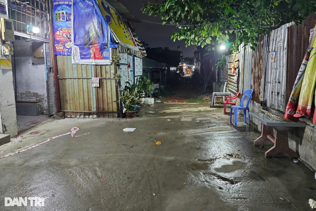 Giết người ở TPHCM rồi điện thoại thông báo cho gia đình - 2 Giết người ở TPHCM rồi điện thoại thông báo cho gia đình - 2