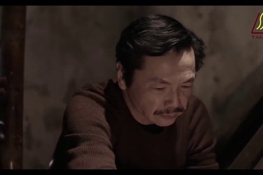 Trích đoạn diễn xuất của bé Minh Anh và NSND Trung Anh trong phim "Bát bánh canh của bố"