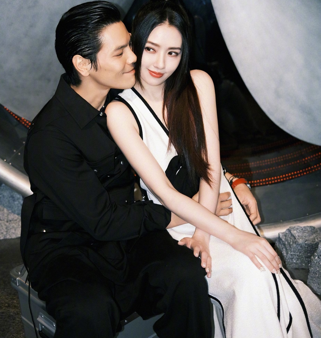 Nàng dâu hào môn được mẹ chồng tặng 4 mảnh đất, yêu thương như con gái - 1 Nàng dâu hào môn được mẹ chồng tặng 4 mảnh đất, yêu thương như con gái - 1