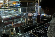 Hàng nhái được bán công khai tại sân bay Nội Bài