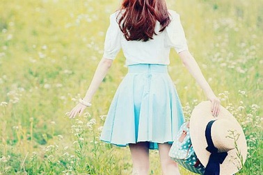 Tháng Tư vội vã