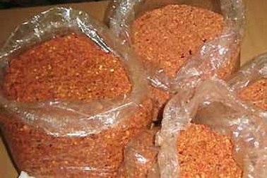 Khởi tố 5 đối tượng đánh ghen bằng ớt trộn muối 