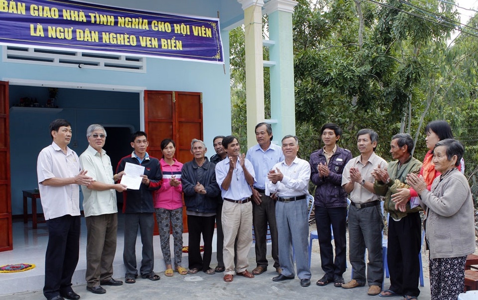 Phú Yên: Xóa gần 10.000 nhà tạm cho người nghèo - 2 Phú Yên: Xóa gần 10.000 nhà tạm cho người nghèo - 2