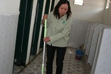 Vui buồn nhà vệ sinh công cộng