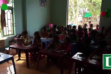 Lớp học miễn phí của cô giáo khuyết tật