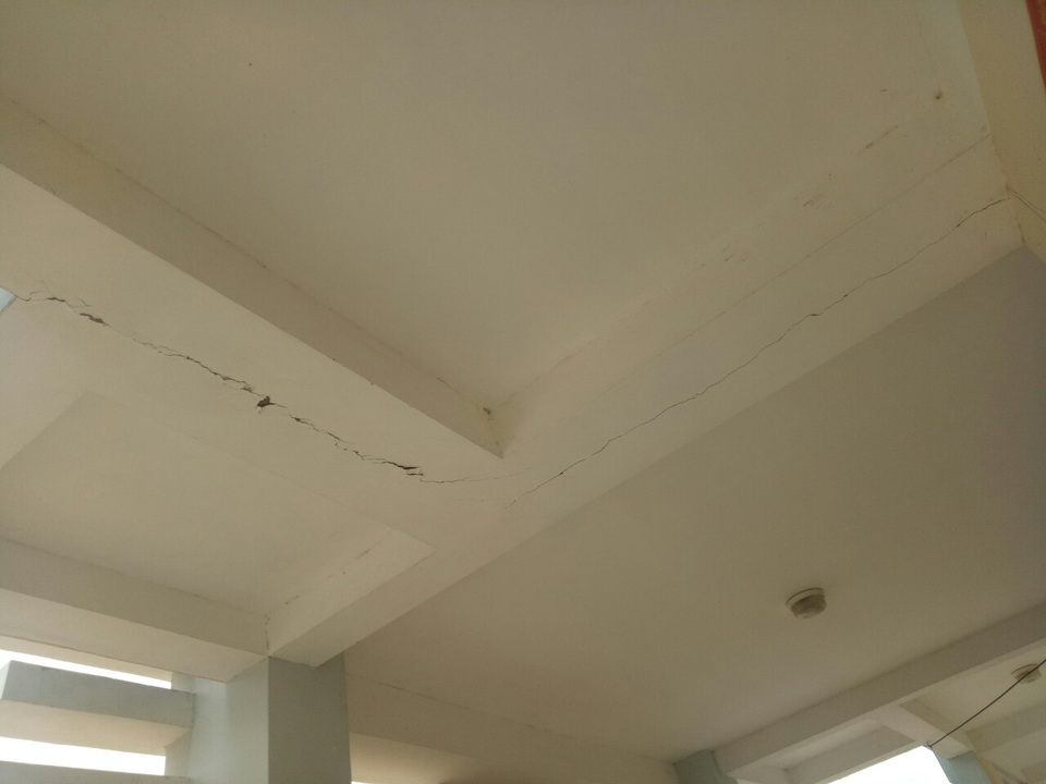 Trận động đất khiến Hà Nội rung lắc: Hàng trăm ngôi nhà nứt toác ở Sơn La - 12 Trận động đất khiến Hà Nội rung lắc: Hàng trăm ngôi nhà nứt toác ở Sơn La - 12