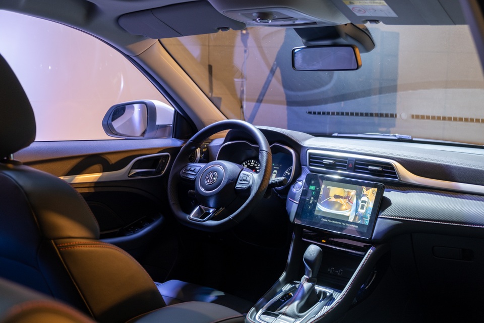 MG ZS có bản nâng cấp nhập khẩu Thái Lan, giá từ 569 triệu đồng - 2