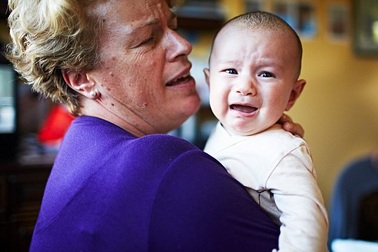 Ai có thể phát hiện sớm nhất chứng tự kỷ ở trẻ?