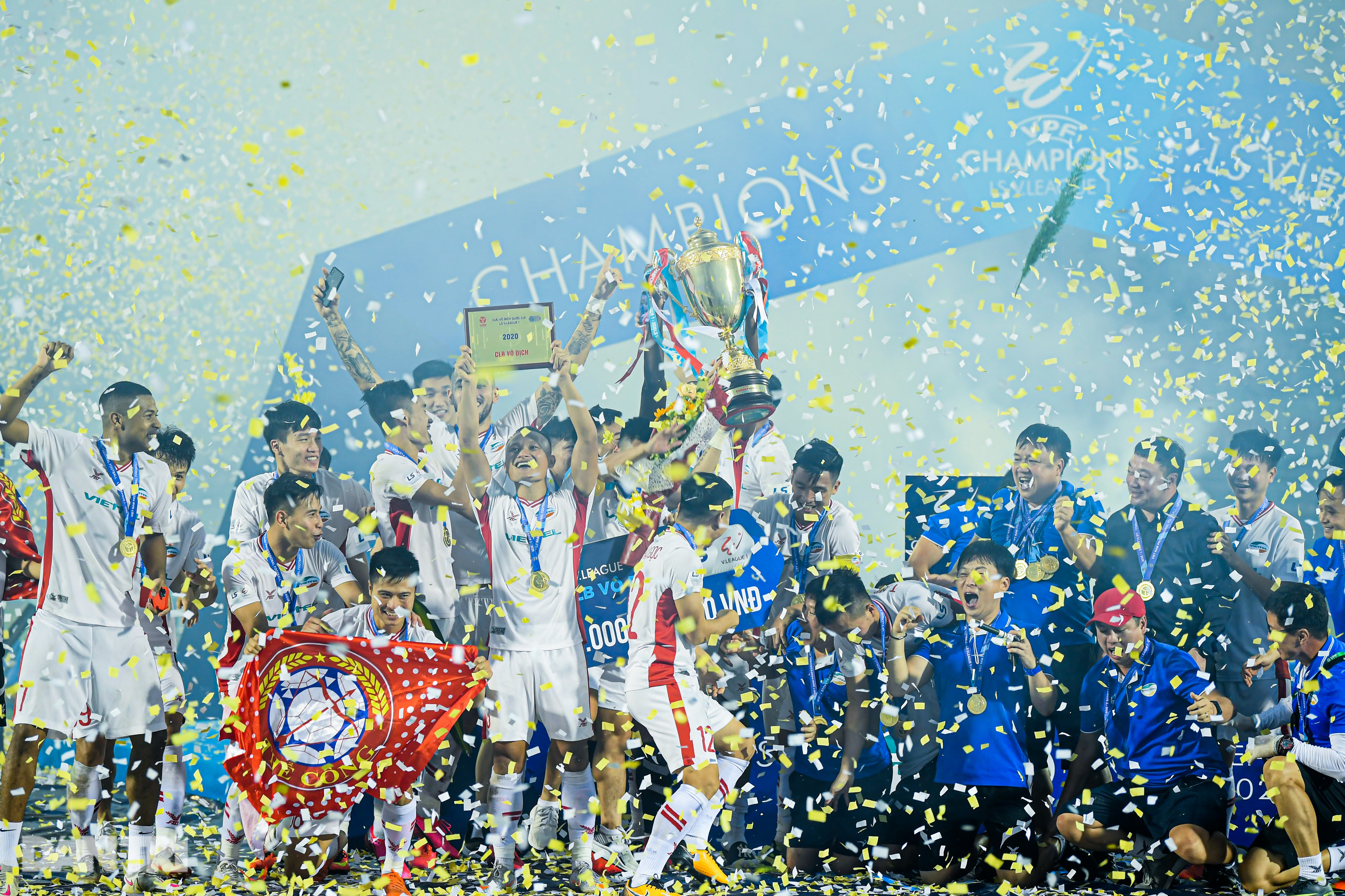 Viettel vô địch V-League 2020: Bản lĩnh và niềm tự hào truyền thống - 21 Viettel vô địch V-League 2020: Bản lĩnh và niềm tự hào truyền thống - 21