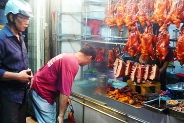 Món ăn “truyền thống” Giáng sinh: Đắt hàng nhưng không tăng giá