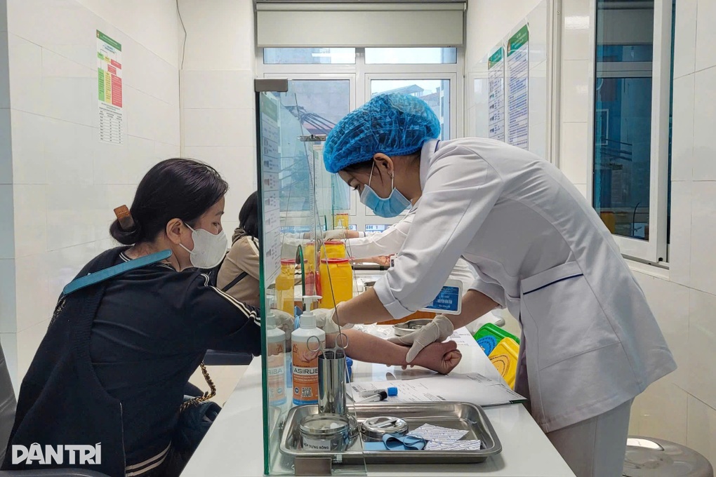 Yêu cầu của người bệnh ngày càng cao, y tế công cần chuyển dịch để đáp ứng - 1 Yêu cầu của người bệnh ngày càng cao, y tế công cần chuyển dịch để đáp ứng - 1