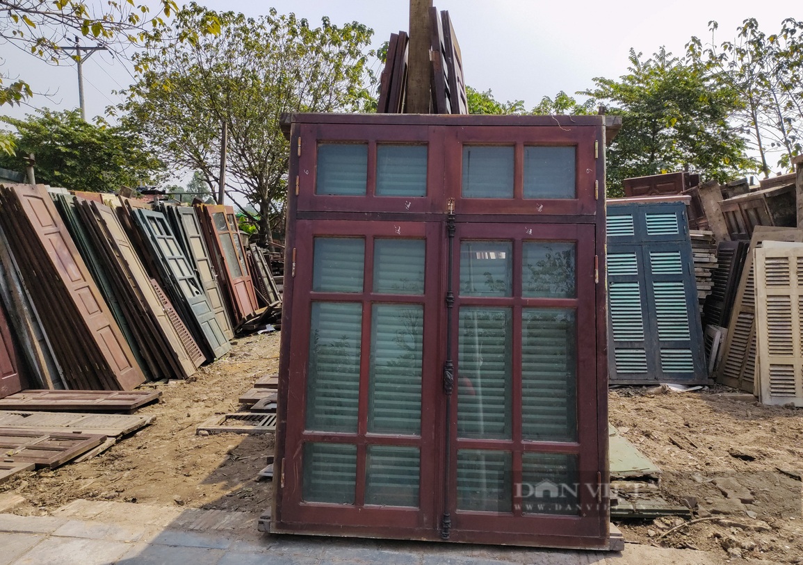 Nghề lạ ở Hà Nội: Chuyên săn lùng cửa gỗ cũ rồi mông má bán kiếm lời gấp 3-4 lần - 6 Nghề lạ ở Hà Nội: Chuyên săn lùng cửa gỗ cũ rồi mông má bán kiếm lời gấp 3-4 lần - 6