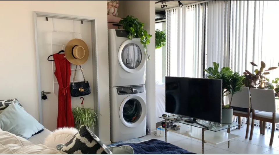 Bất ngờ với căn hộ 120m2 nhưng có tới hơn 50 loại cây xanh trang trí - 4 Bất ngờ với căn hộ 120m2 nhưng có tới hơn 50 loại cây xanh trang trí - 4