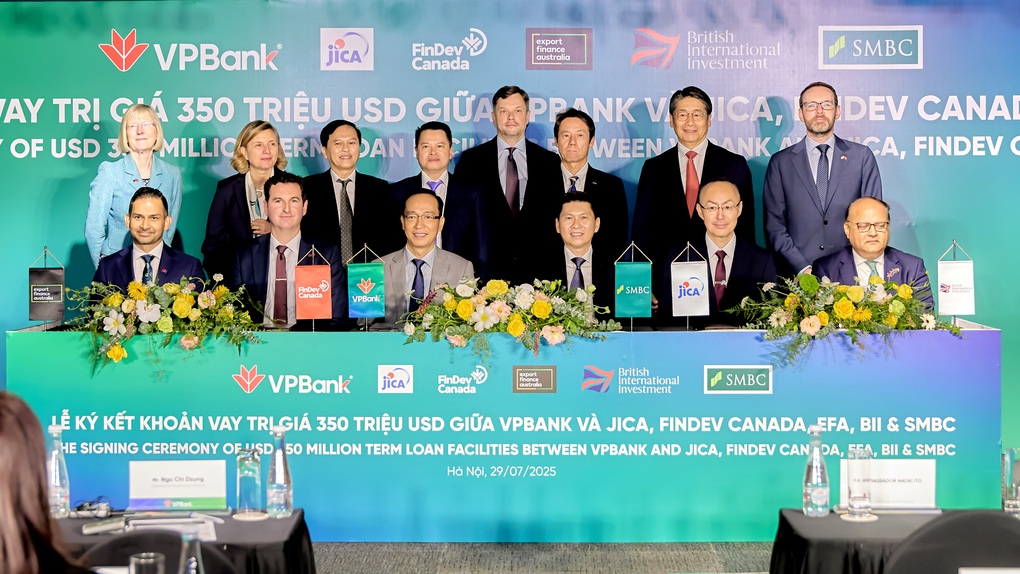 VPBank and partners announce syndicated loan worth 350 million USD - 1 VPBank cùng đối tác công bố khoản vay hợp vốn trị giá 350 triệu USD - 1