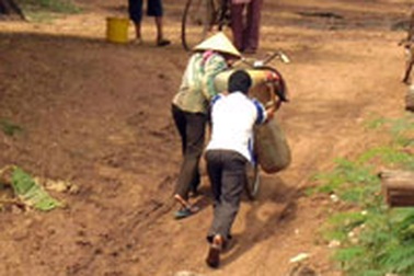 Long An sẽ có qui chế quản lý xăng dầu ở biên giới