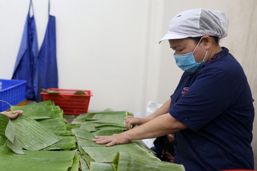 Người lao động nghỉ ốm, thai sản có được hưởng lương không? - 1 Người lao động nghỉ ốm, thai sản có được hưởng lương không? - 1