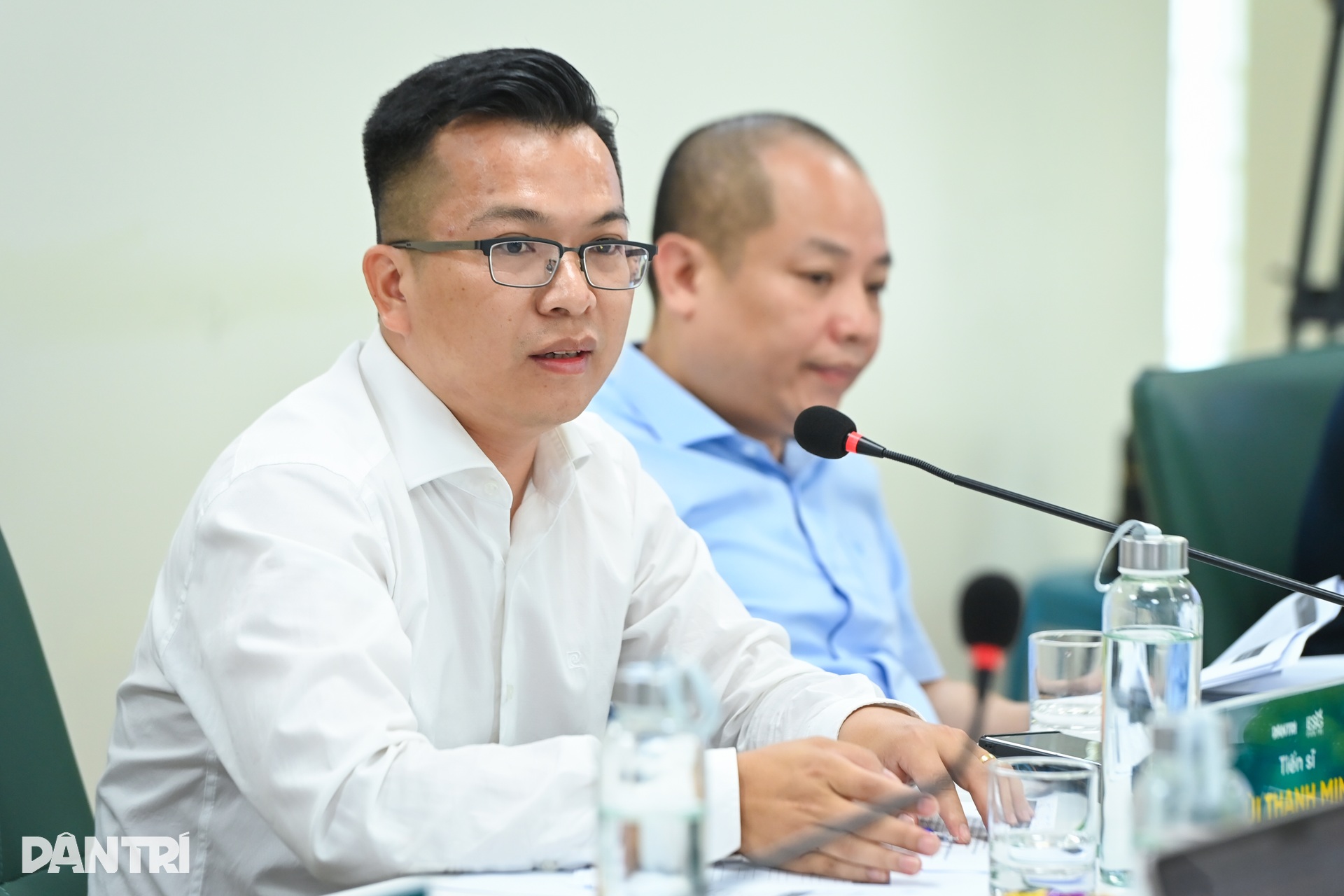 Toàn cảnh phiên họp Hội đồng Thẩm định Vietnam ESG Awards 2025 - 5 Toàn cảnh phiên họp Hội đồng Thẩm định Vietnam ESG Awards 2025 - 5