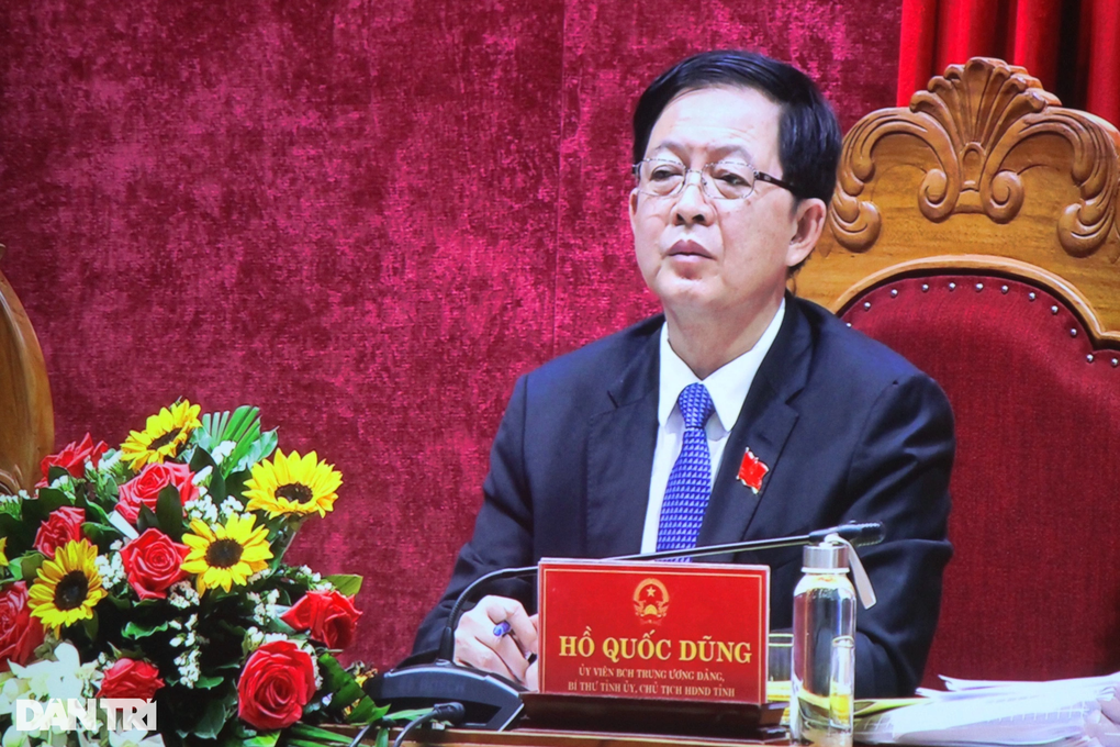 Bí thư Bình Định: Sống sát biển mà cứ mưa là ngập thì không chấp nhận được! - 2 Bí thư Bình Định: Sống sát biển mà cứ mưa là ngập thì không chấp nhận được! - 2