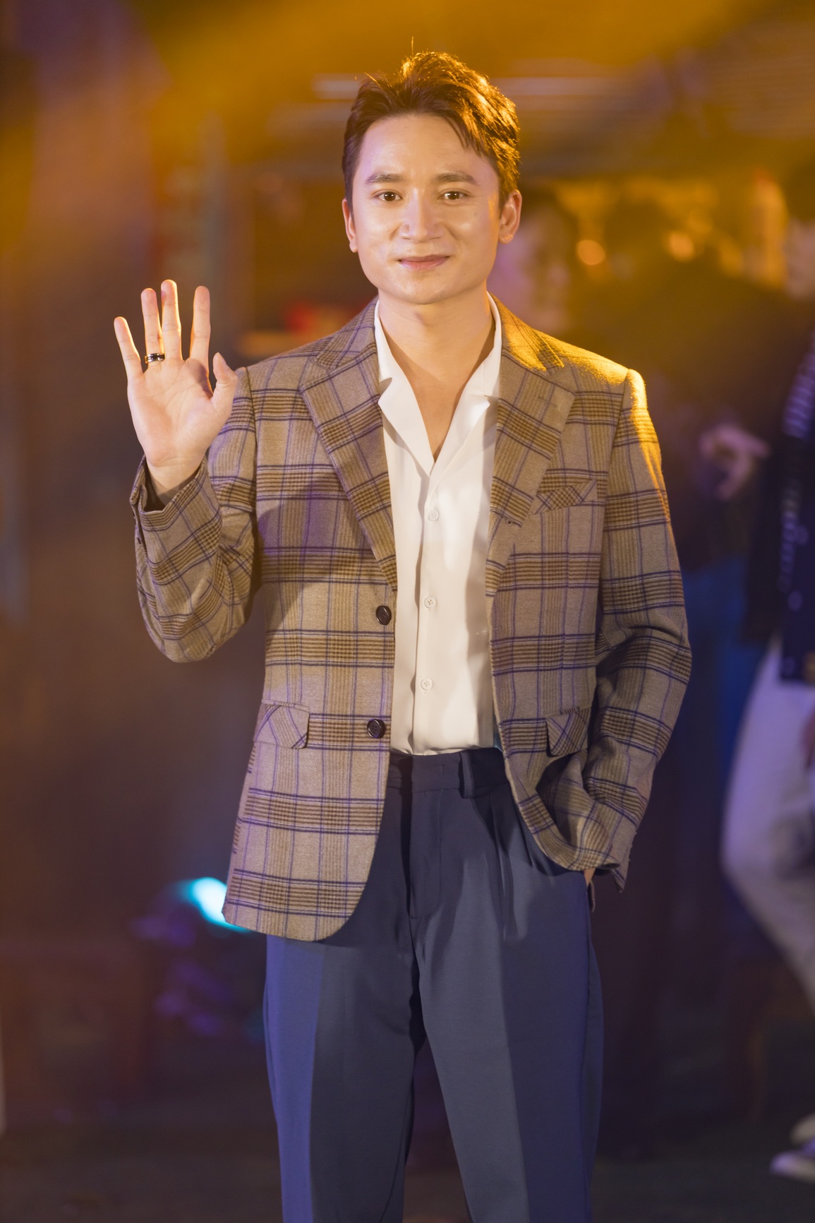 Phan Mạnh Quỳnh: Thành công lớn nhất năm 2021 là… lấy vợ - 1 Phan Mạnh Quỳnh: Thành công lớn nhất năm 2021 là… lấy vợ - 1