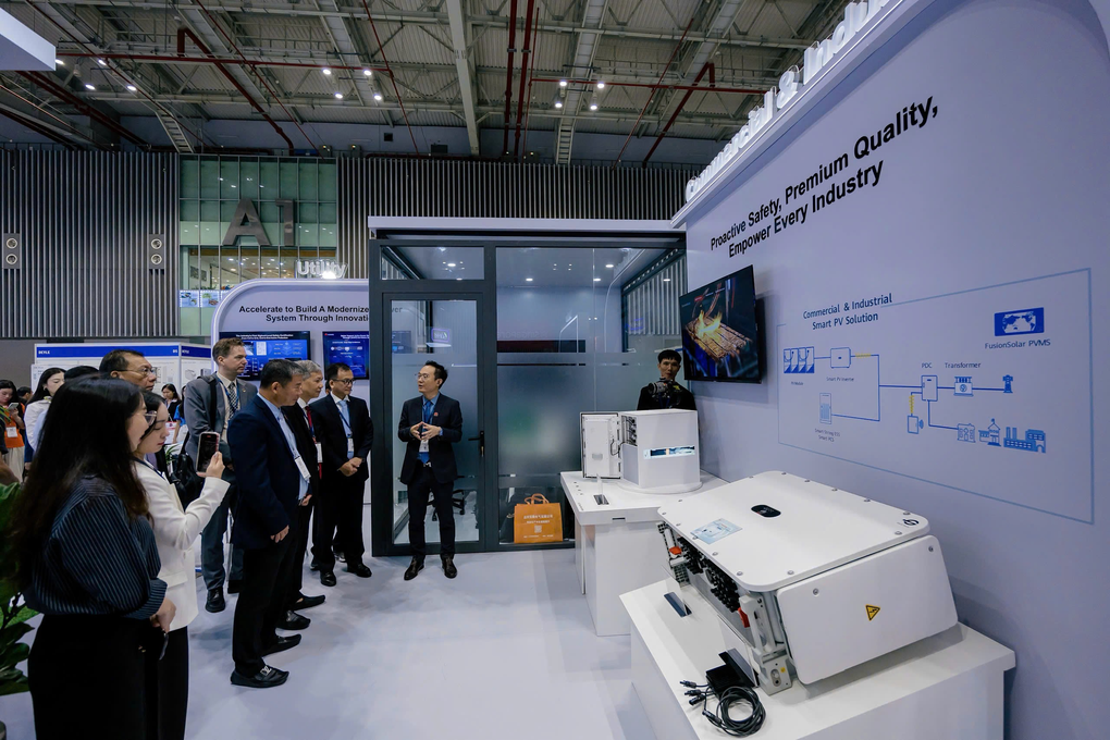 Huawei FusionSolar ghi dấu ấn tại Vietnam Energy Week 2025 - 2 Huawei FusionSolar ghi dấu ấn tại Vietnam Energy Week 2025 - 2