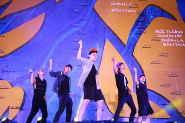 St.319 khoe vũ đạo điêu luyện trước hàng nghìn khán giả Hải Phòng