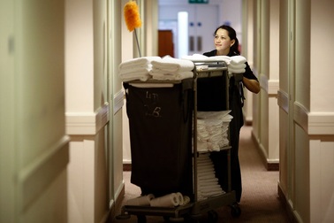 Lời nhắn nhủ dưới tấm ga giường khách sạn gây sốc