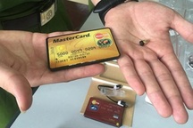 Cảnh báo sử dụng AI, cài thiết bị gian lận thi cử trong đế giày rất tinh vi