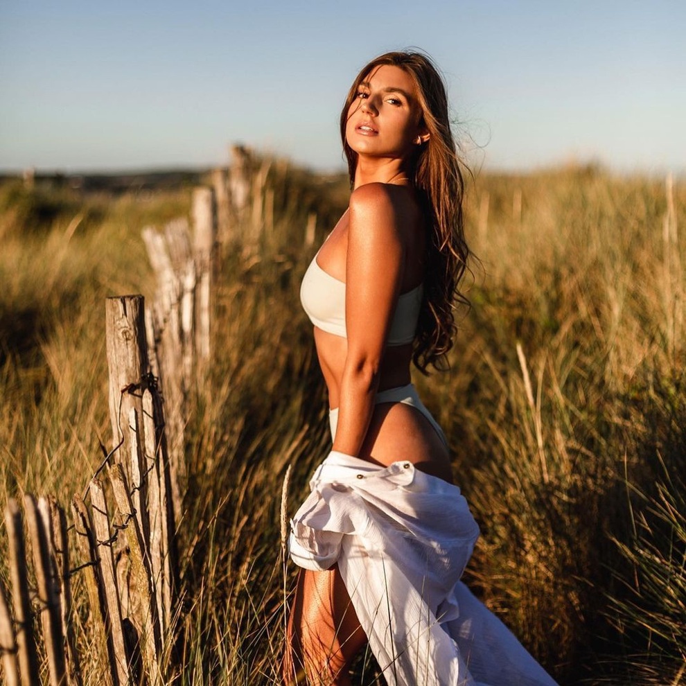 Đường cong nóng bỏng của các nàng wags xinh đẹp nhất mùa Euro 2020 - 1 Đường cong nóng bỏng của các nàng wags xinh đẹp nhất mùa Euro 2020 - 1