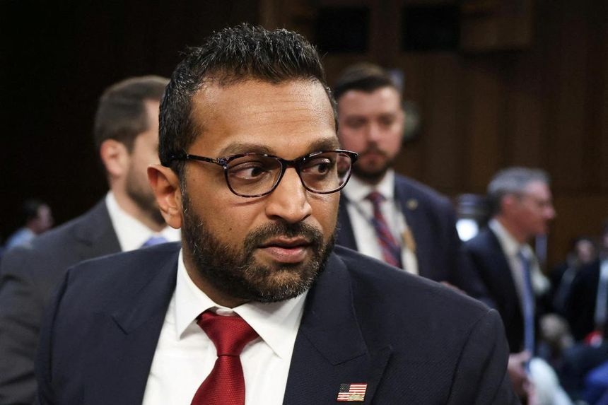 A América tem um novo diretor do FBI, um colaborador próximo do Sr. Trump - 1 Mỹ có Giám đốc FBI mới, là người thân cận của ông Trump - 1