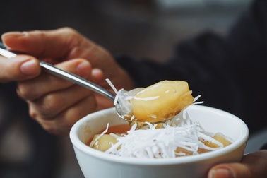 Chè sắn nóng - món ăn giản dị "ấm lòng" ngày đông giá lạnh